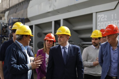 Guerrera recorrió el taller Ministro Mario Meoni y destacó su trabajo