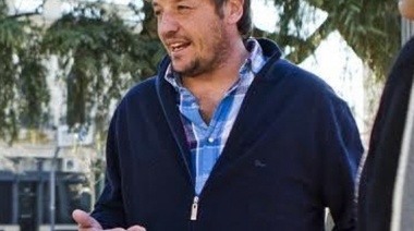 "Si están tan seguros con el expediente que lo aprueben con la mayoría que tienen", criticó Bertone