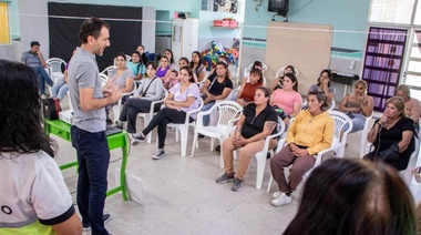 Municipio comenzó con charlas en jardines de infantes y entrega de cascos