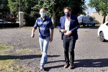 Con fuertes críticas a Vidal, Lago firmó convenios por obras con nación y provincia para Alberti