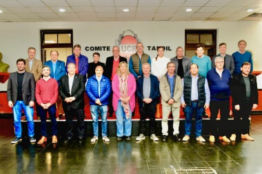 Intendentes UCR buscan mayor injerencia y unidad en el partido