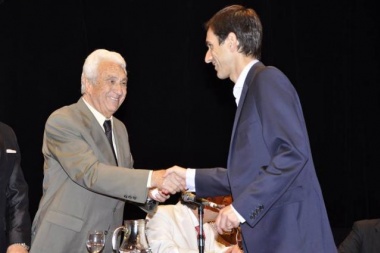 El viernes 6 Petrecca recibirá el diploma de intendente y 9 sería la jura de los concejales