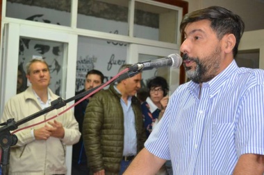 Massista de Chacabuco defendió a Cristina con un "palito" al ex intendente Aiola