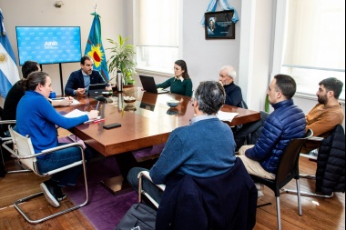 Petrecca reunió a su equipo para analizar proyectos de gestión