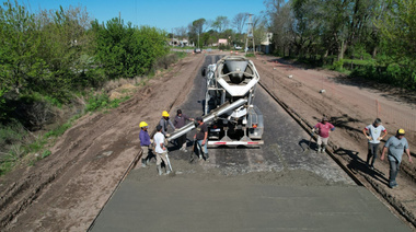 Avanza la pavimentación del camino al segundo parque industrial de Alberti
