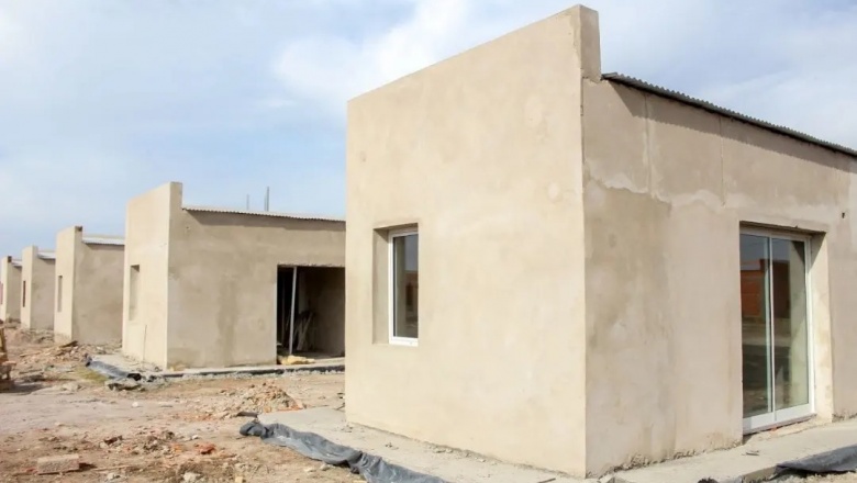 Con fondos provinciales, retoman la construcción de 127 viviendas en Leandro N. Alem