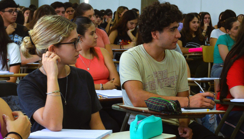 Media sanción al proyecto para financiar las universidades