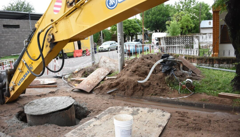 Municipio encara dos obras cloacales estratégicas en forma simultánea