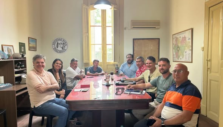 Municipio, Vialidad provincial y entidades rurales diagramaron trabajos sobre la red vial del campo