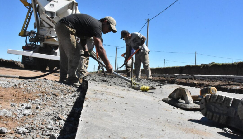Trenque Lauquen acelera la urbanización de la Ampliación con un plan de asfalto, agua y LED