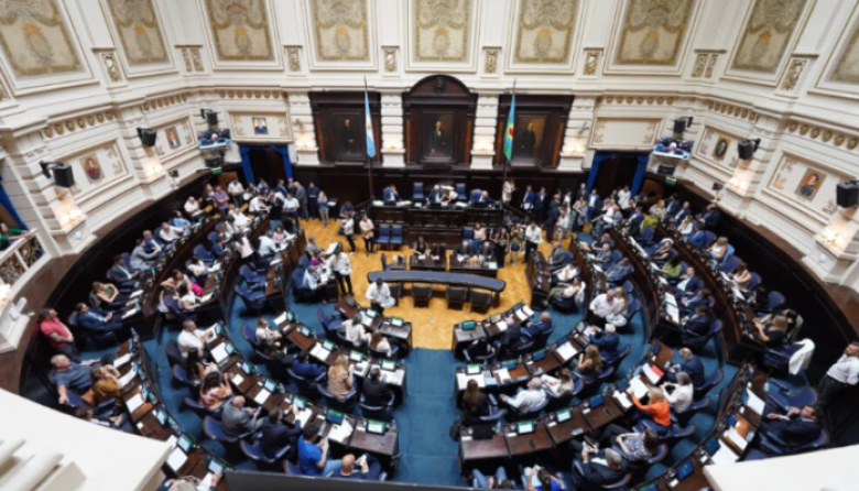 Acuerdo por presupuesto e Impuestos para 2026 pero postergan el endeudamiento en PBA