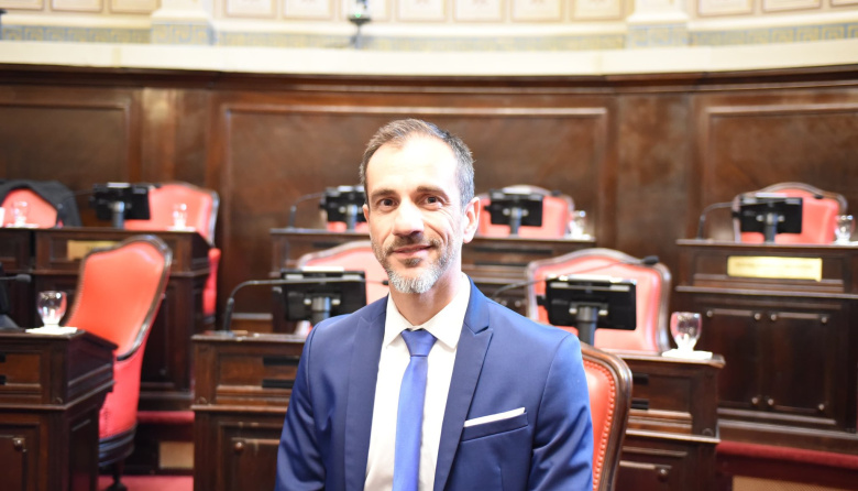 Petrecca juró como senador: "voy a llevar el modelo de Junín a la provincia"