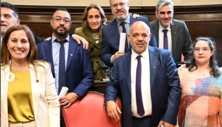 Balaudo con mensaje full violeta: “es un orgullo estar del lado correcto de la historia”