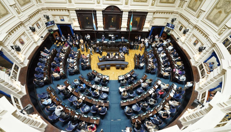 La Legislatura bonaerense aprobó modificaciones que agilizan el régimen de adopción