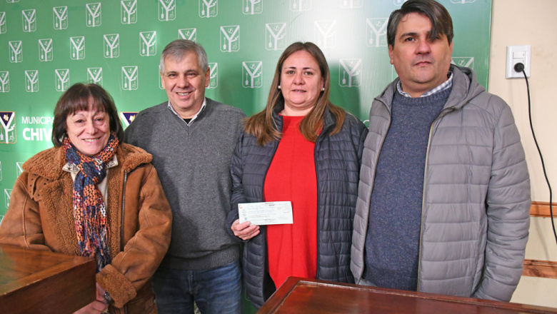Britos entregó subsidio por más de 1.600.000 pesos para apoyar un proyecto educativo