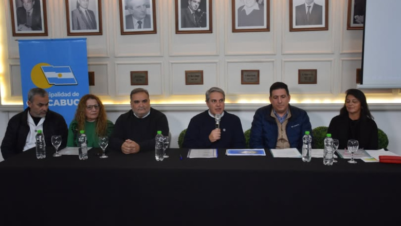 Golía firmó el acta para comenzar las obras elegidas por los vecinos