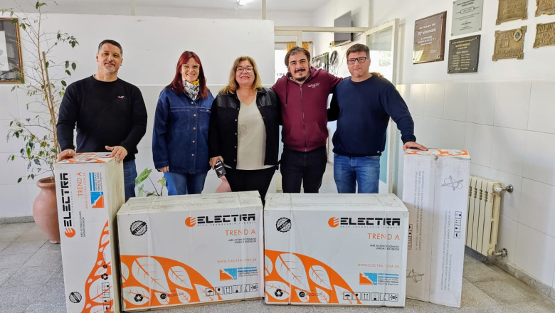 El Gobierno bonaerense entregó equipamiento a escuelas de Junín