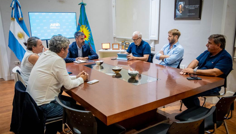 Fiorini recibió a directivos de Sociedad Rural Junín en su nuevo rol de intendente
