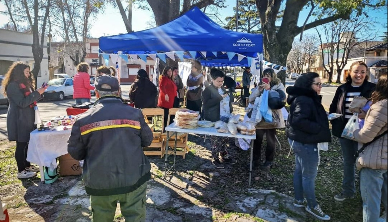 Feria comunitaria en Junín: emprendedoras locales ofrecerán sus productos en Plaza de los Inmigrantes