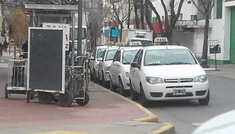 Alianza La Libertad Avanza impulsa la desregulación del servicio de taxis en Junín