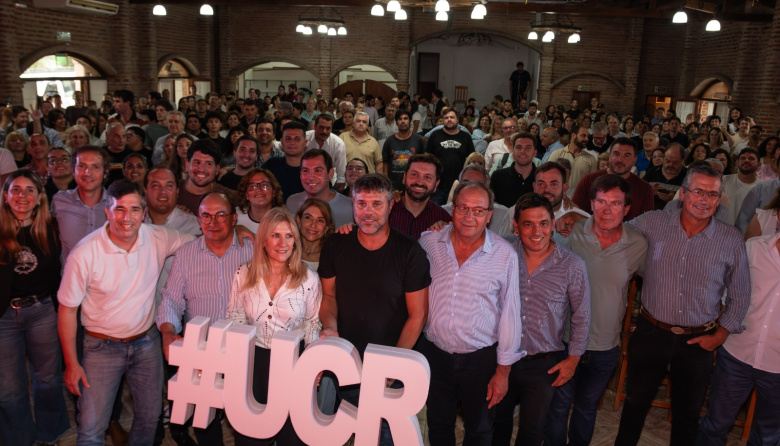 Fuerte presencia de la Cuarta en el encuentro de la UCR bonaerense en Saladillo