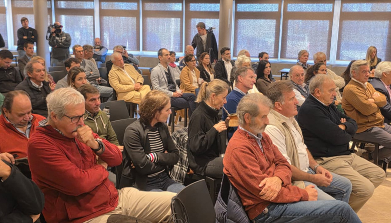 Petrecca pasó por Villegas, puso el foco en el campo y coincidió con legisladores LLA en una actividad