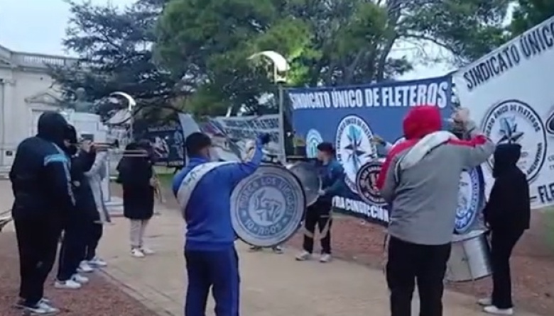 Conflicto resuelto en General Arenales: Erica Revilla detalló un acuerdo con los transportistas