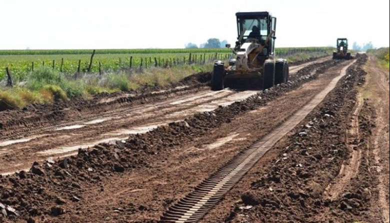 Productores cuestionan el estado de los caminos rurales y advierten sobre una posible crisis hídrica en Bragado