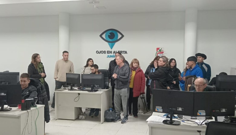 Seguridad explicó a vecinos en qué invierte los fondos de la tasa
