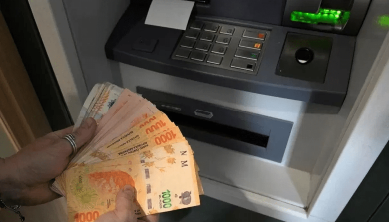 Salarios registrados treparon 1,8% en mayo y quedaron debajo de la inflación