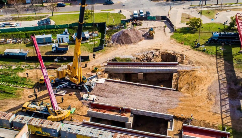 Paso Bajo a Nivel: colocaron el último puente y la obra ya alcanza el 65%