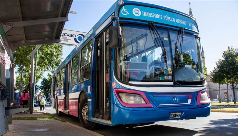 Estudiantes terciarios reclaman extender hasta las 23 el último colectivo interurbano