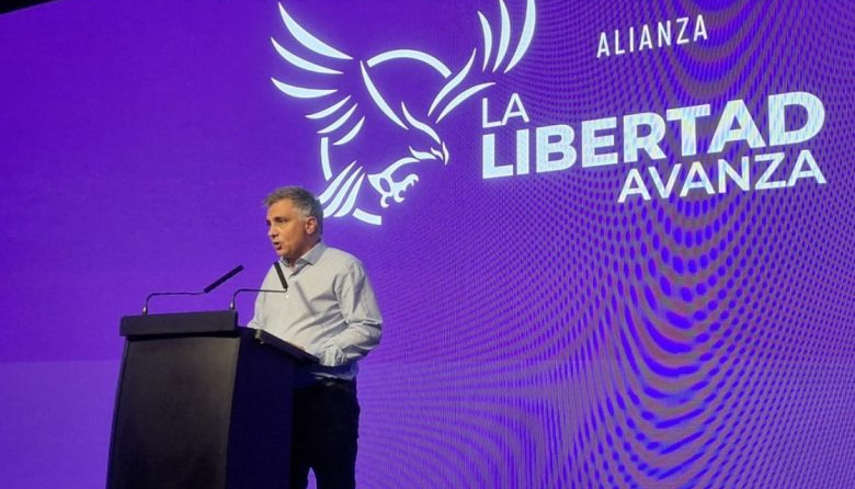 La Libertad Avanza reunirá a sus concejales bonaerenses y la cuarta aportará presencia