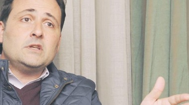 Aiola "pasa la tijera" en su gabinete y prepara cambios para los próximos dos años