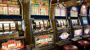 Vidal busca licitar la concesión de las tragamonedas antes de fin de año