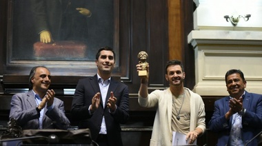 La Cámara de Diputados premió a Axel y la Fundación Sur Solidario