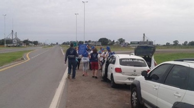 Docentes de Villegas, Tejedor y Rivadavia repartieron panfletos sobre las rutas 188 y 33