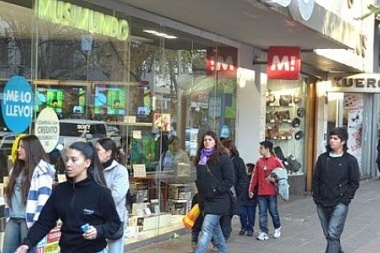 Según FEBA, las ventas minoristas bonaerenses cayeron 0,9% en agosto