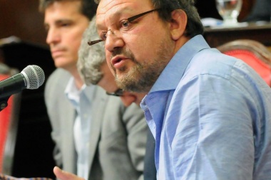 Costa calificó de "disparate" los dichos de Secco sobre "persecución política"