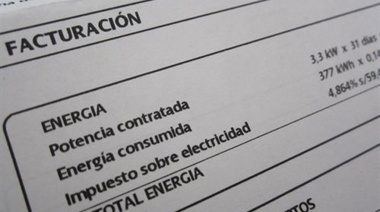 Las boletas de luz aumentan otro 12% por la restitución de dos impuestos