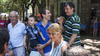 Bullrich acompañó a Petrecca en Agustina: "la gente nos felicita", dijo el senador nacional