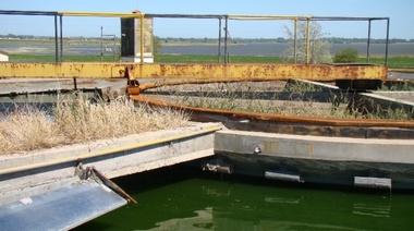 El Frente Renovador afirma que la planta depuradora no funciona y contamina el Río Salado