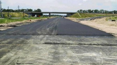 Supervisan las obras viales sobre la ruta 5 a la altura de Alberti