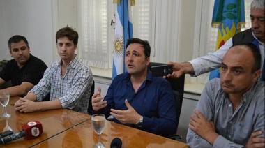 Juego de renuncias, corrimientos y acusaciones de corrupción en el gabinete municipal