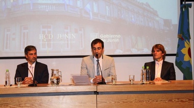 Con un tono light con la oposición, Petrecca confirmó la vuelta del “bondi”: “será este año”   