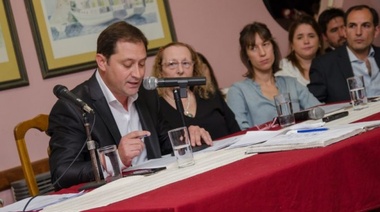 Unidad Ciudadana "destrozó" a Serenal tras la apertura de sesiones