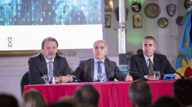 Pedido del oficialismo para avanzar en una legislación sobre ciberseguridad   