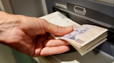 Intendentes adelantan el pago del medio aguinaldo por la situación económica