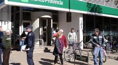En Provincia, jubilados y estatales cobrarán en la misma fecha sueldo y aguinaldo