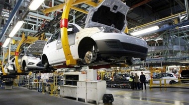 La producción automotriz saltó 8,6% en julio, pero se desplomaron las ventas mayoristas